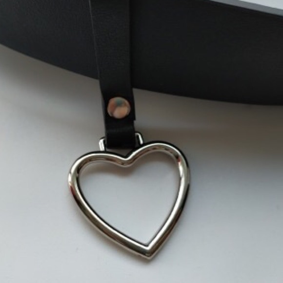 Silver Heart shape buckle Belt - Picture 3 of 5